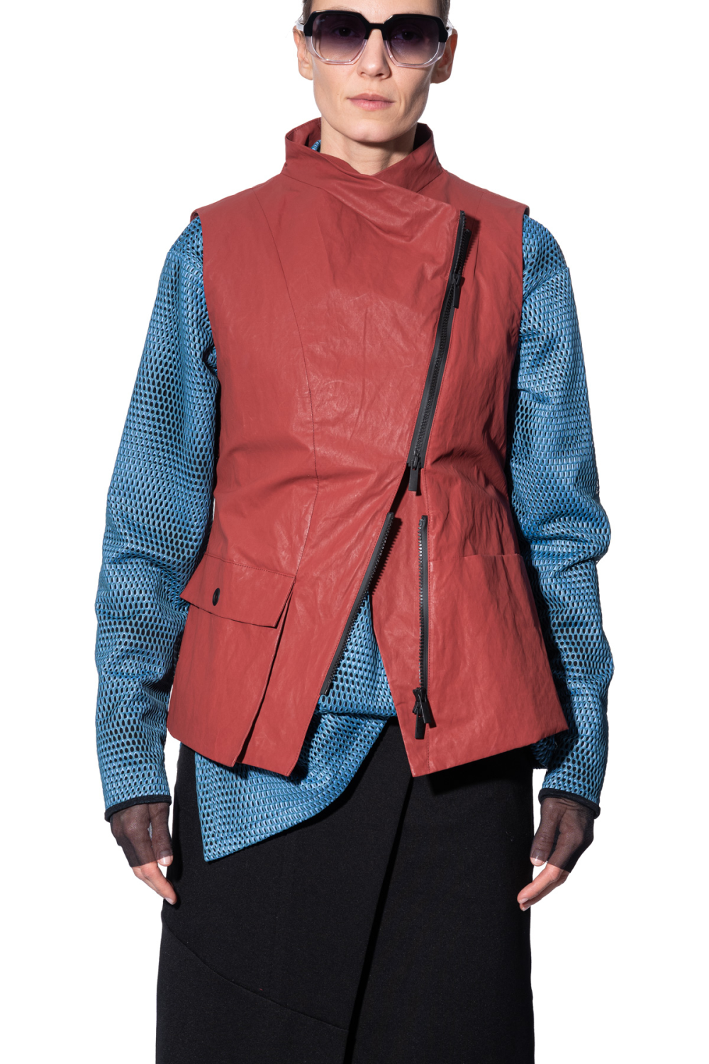 ART 090602252 Fitted Vest with Peplum - Image 3