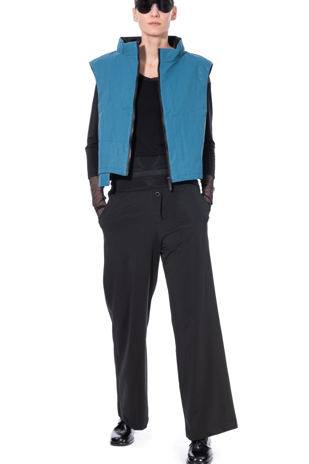 ART 090103252 Padded Vest with stand-up Collar and Smartphone Pocket