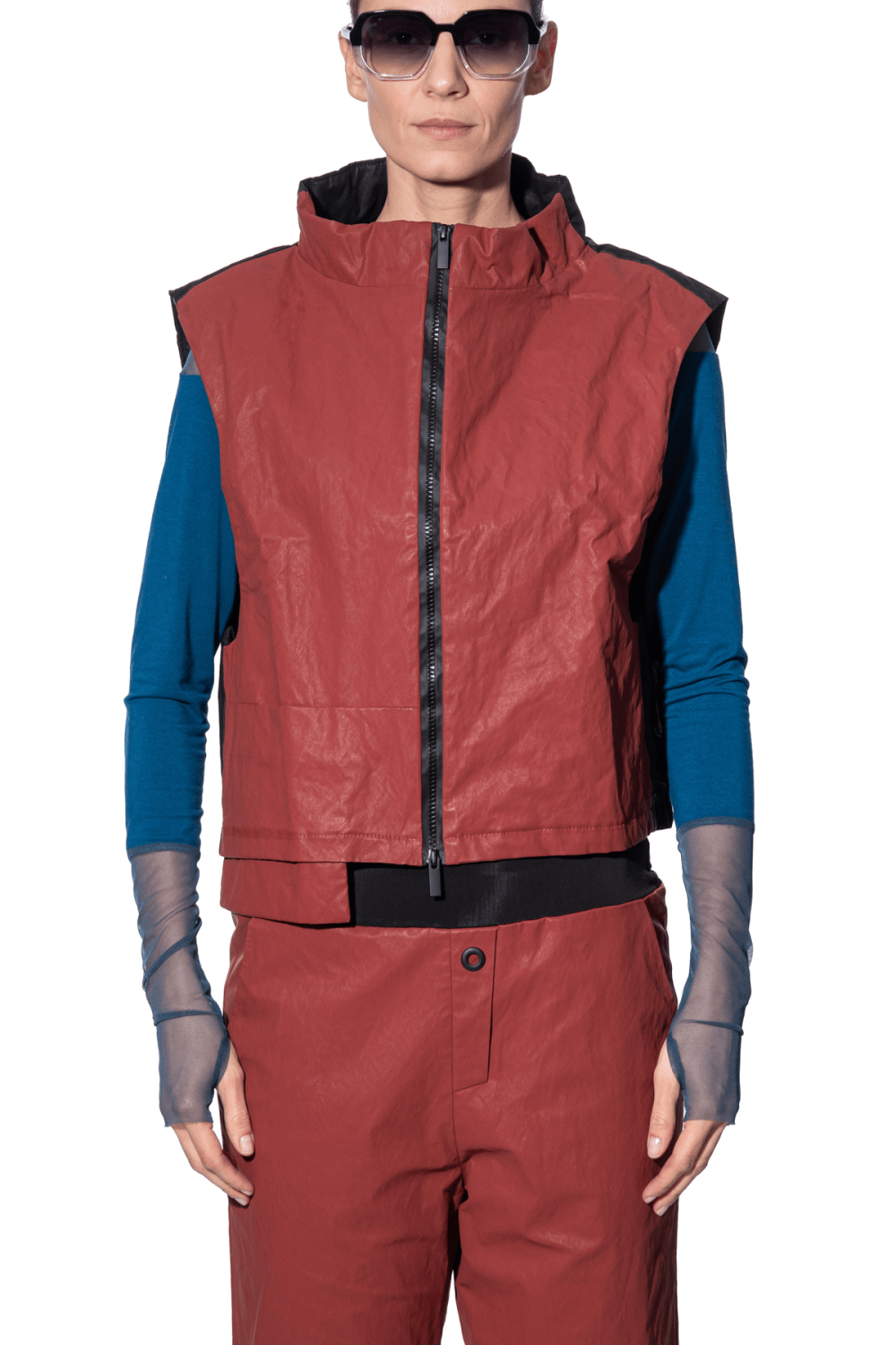ART 090102252 Padded Vest with stand-up Collar and Smartphone Pocket